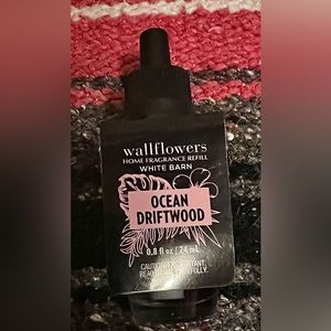 🌊New & Unused White Barn Wallflowers Refill 🌊🪵 Ocean Driftwood scent!